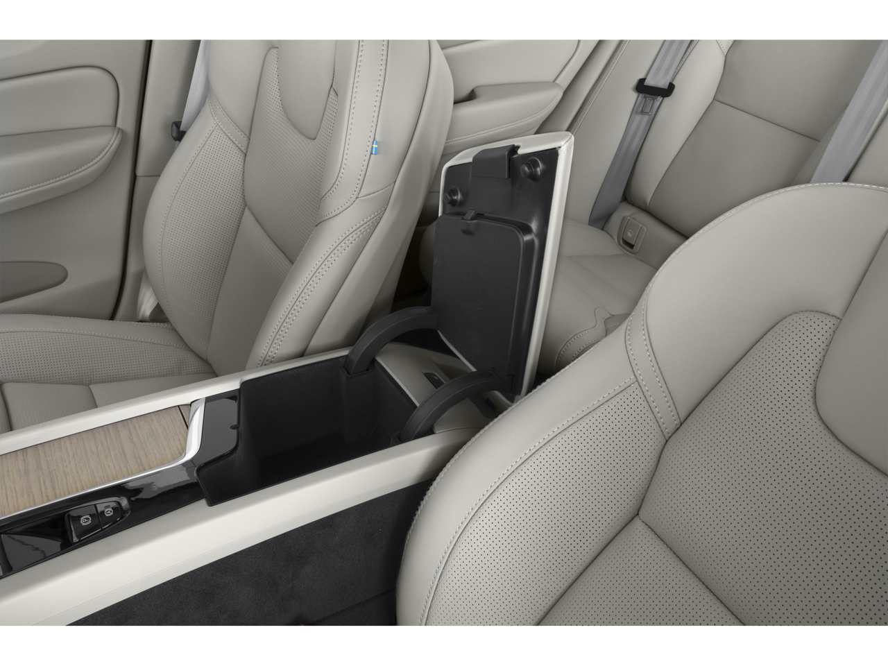 2024 Volvo XC60 Recharge Plug-In Hybrid T8 Plus Dark Theme | Moonroof | 63 MPGe
