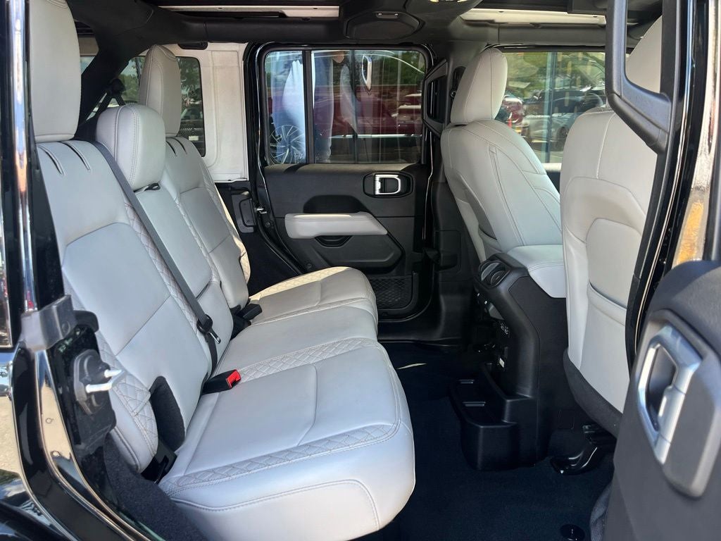 2023 Jeep Wrangler Altitude 4WD | Cold Weather Pkg | Sky One-Touch Power Top