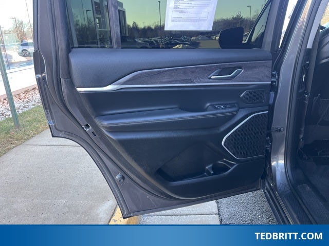 2022 Jeep Grand Cherokee L Limited 4WD | Pano Roof | BLIS | Remote Start