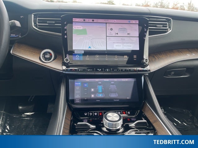 2024 Jeep Grand Wagoneer L Base 4WD | Pano Roof | 360 Camera | HUD