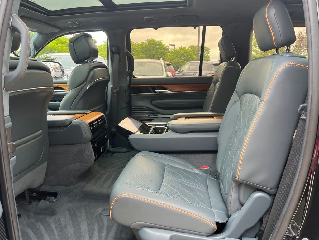 2022 Jeep Grand Wagoneer Series III 4WD | Pano Moonroof | HUD | 360 Cam | BLIS