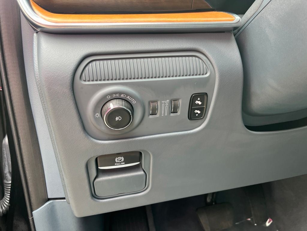 2022 Jeep Grand Wagoneer Series III 4WD | Pano Moonroof | HUD | 360 Cam | BLIS