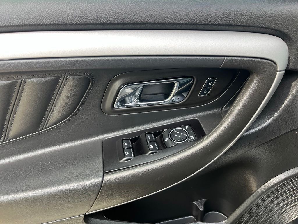 2017 Ford Taurus SEL