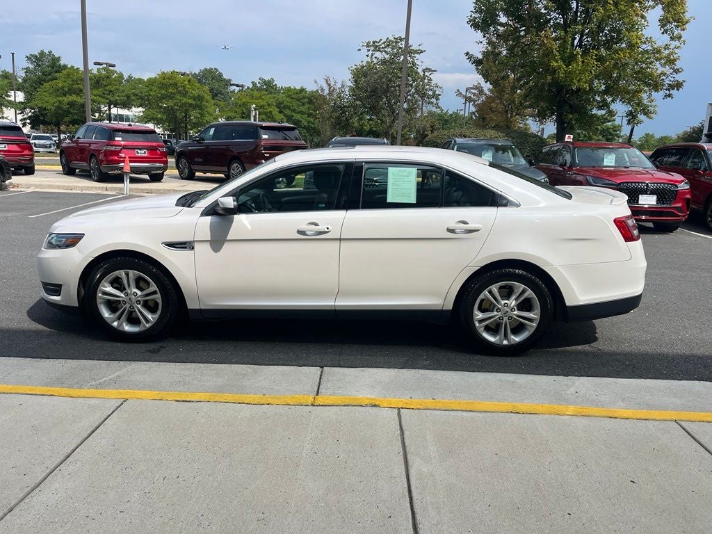 2017 Ford Taurus SEL