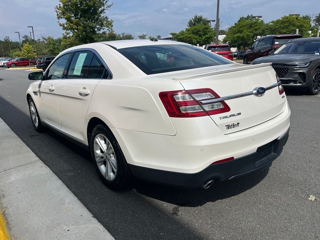 2017 Ford Taurus SEL