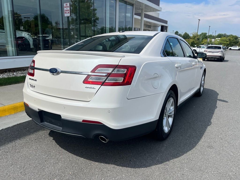 2017 Ford Taurus SEL
