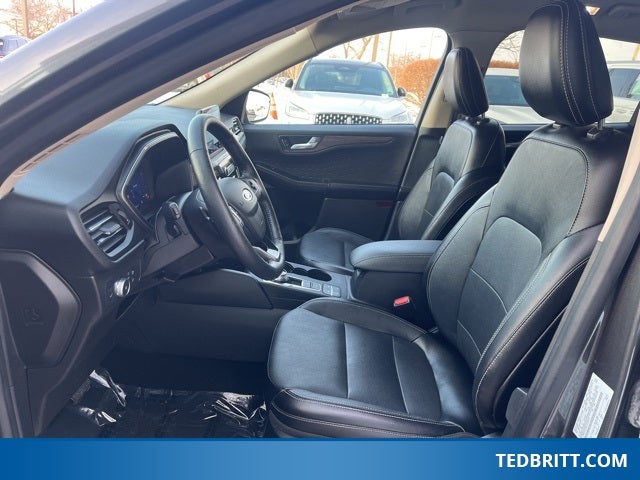 2020 Ford Escape Titanium | Remote Start | Adaptive Cruise | Trailer Tow Pac