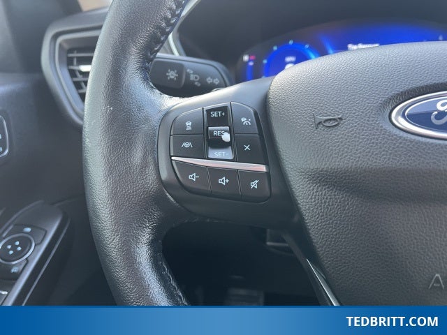 2020 Ford Escape Titanium | Remote Start | Adaptive Cruise | Trailer Tow Pac