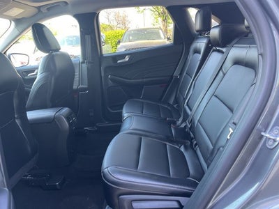 2025 Ford Escape Hybrid Platinum AWD | Nav | Pano Roof | BLIS | Remote Start