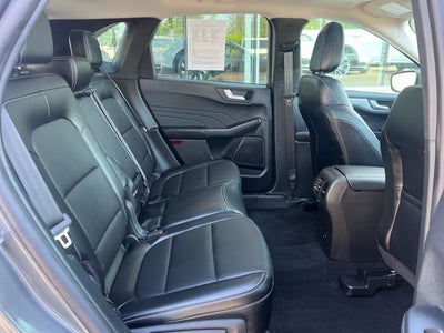 2025 Ford Escape Hybrid Platinum AWD | Nav | Pano Roof | BLIS | Remote Start