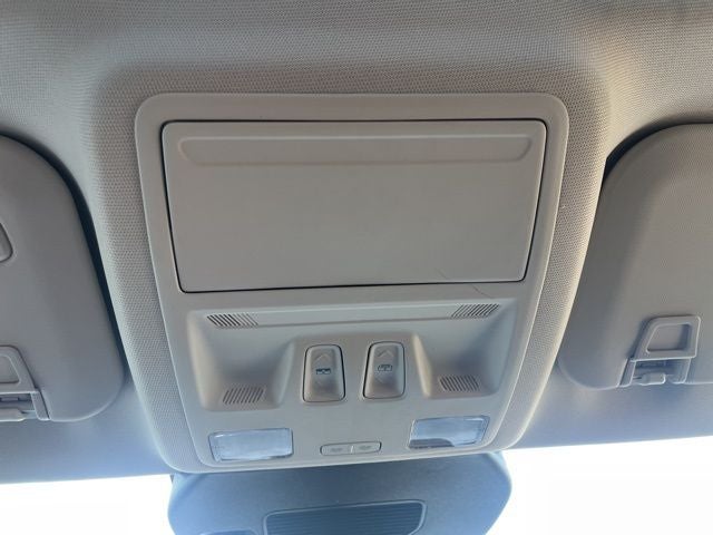 2025 Ford Escape Hybrid Platinum AWD | Nav | Pano Roof | BLIS | Remote Start