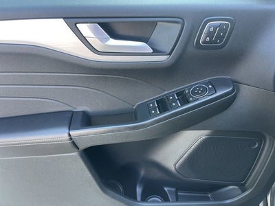 2025 Ford Escape Hybrid Platinum AWD | Nav | Pano Roof | BLIS | Remote Start