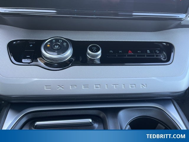 2025 Ford Expedition Max Active 4WD | Pano Roof | 360 Camera | HD Tow Pkg