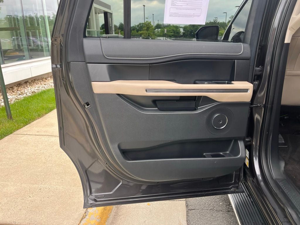 2023 Ford Expedition Max XLT 4WD | Pano Roof | HD Tow Pkg | Heat/Vent Seats