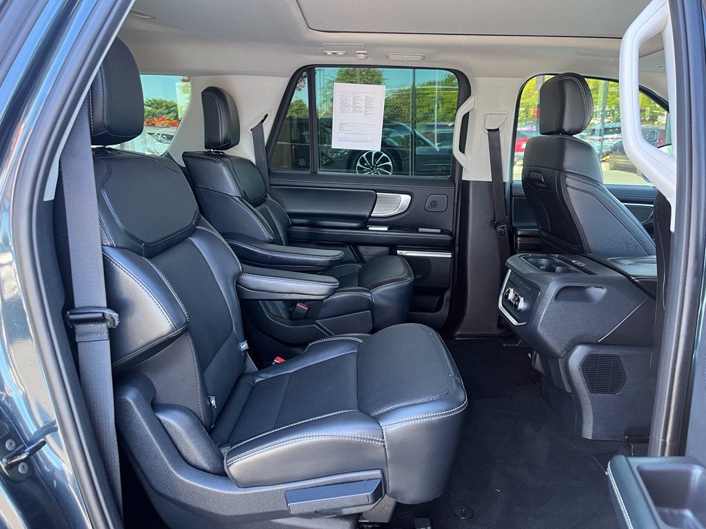 2025 Ford Expedition Max Platinum 4WD | Pano Roof | 360 Cam | BLIS | HD Tow Pkg