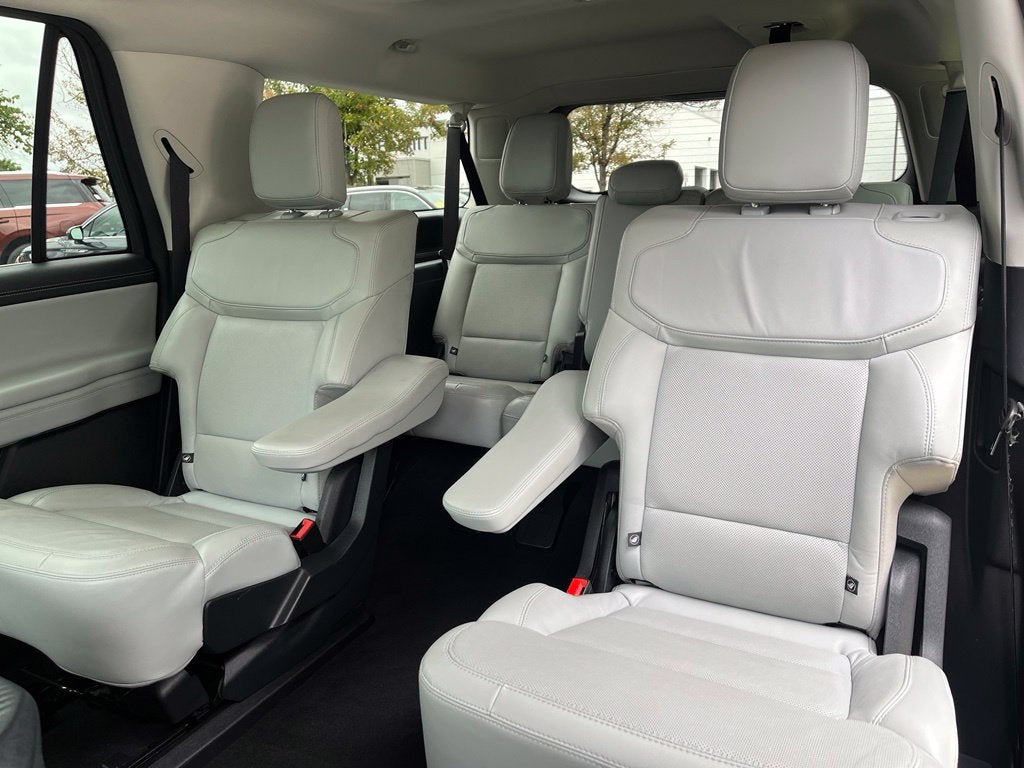 2025 Ford Expedition Max Platinum 4WD | Pano Roof | BLIS | 360 Cam | HD Tow