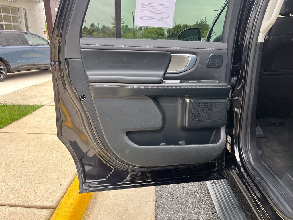 2025 Ford Expedition Max Platinum 4WD | Pano Roof | 360 Cam | BLIS | HD Tow