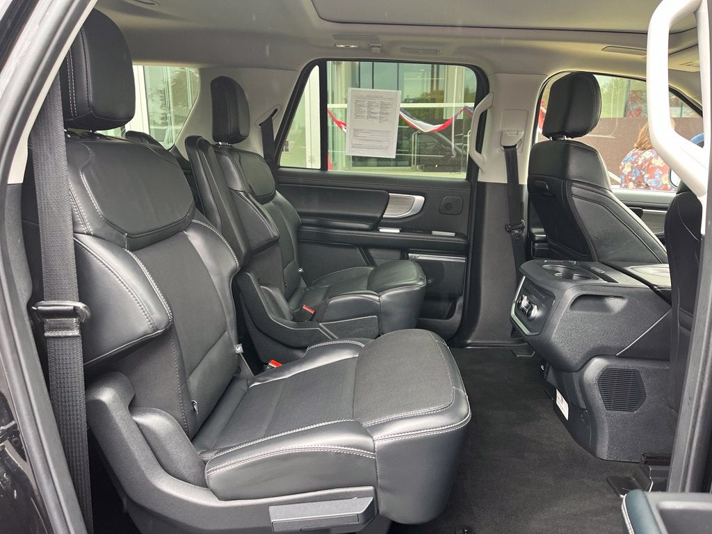 2025 Ford Expedition Max Platinum 4WD | Pano Roof | 360 Cam | BLIS | HD Tow
