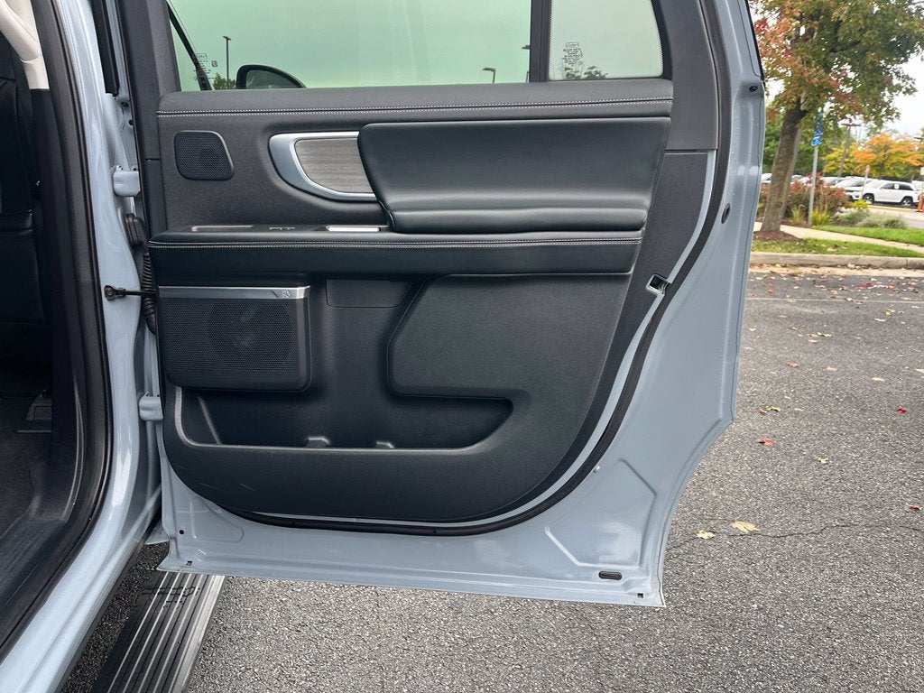 2025 Ford Expedition Max Platinum 4WD | Pano Roof | 360 Cam | BLIS | LKAS