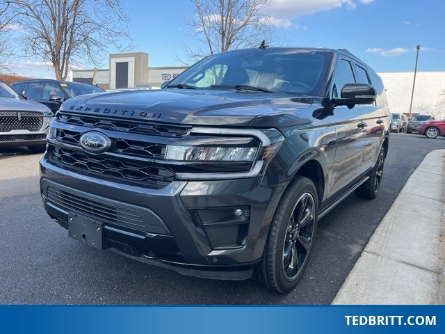2023 Ford Expedition Max Limited 4WD Stealth Edition | Pano Roof | HD Tow Pkg