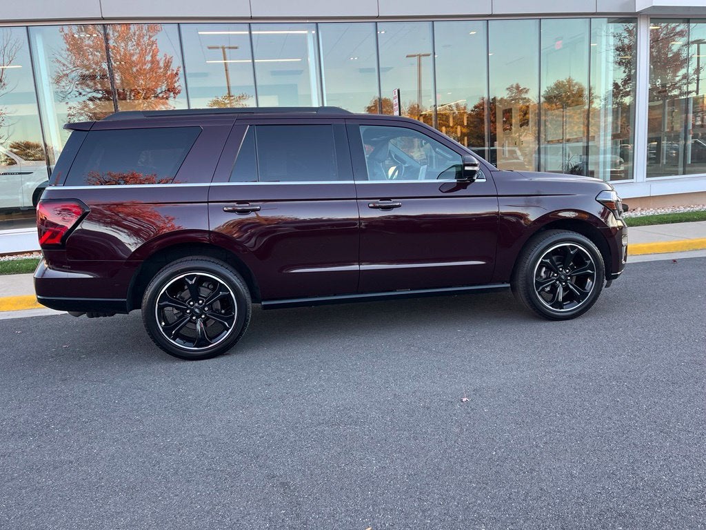 2024 Ford Expedition Limited 4WD | Stealth Pkg | HD Tow Pkg | Pano Roof