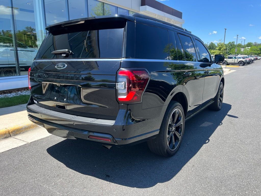 2023 Ford Expedition Limited Stealth 4WD | Pano Roof | 360 Cam | BLIS | HD Tow