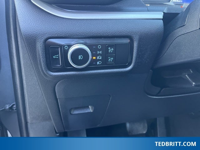 2023 Ford Explorer XLT 4WD | NAV | Pano Roof | BLIS | Remote Start