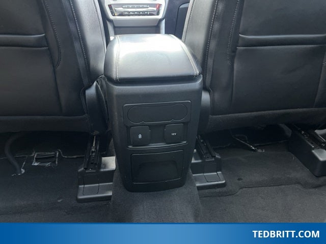 2023 Ford Explorer XLT 4WD | Pano Roof | Heated Seats | Tow Pkg