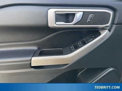 2023 Ford Explorer XLT 4WD | Pano Roof | Heated Seats | Tow Pkg