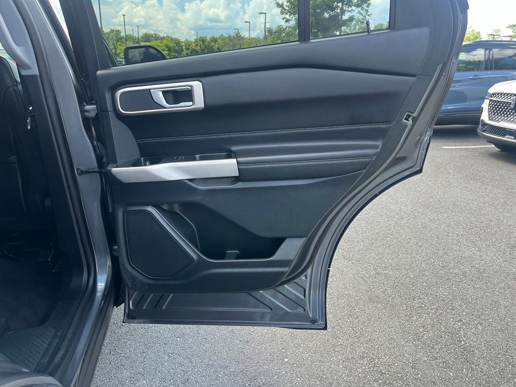 2023 Ford Explorer XLT 4WD | Pano Roof | BLIS | CoPilot360 Assist+