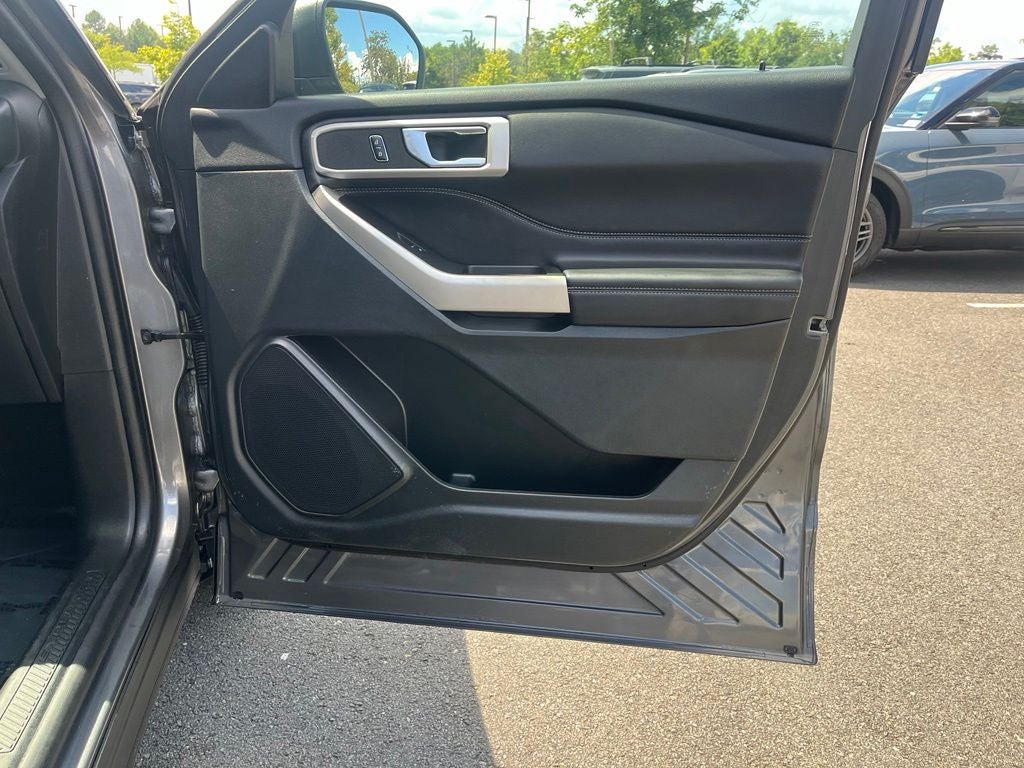 2023 Ford Explorer XLT 4WD | Pano Roof | BLIS | CoPilot360 Assist+