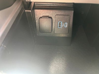 2023 Ford Explorer XLT 4WD | Pano Roof | BLIS | CoPilot360 Assist+