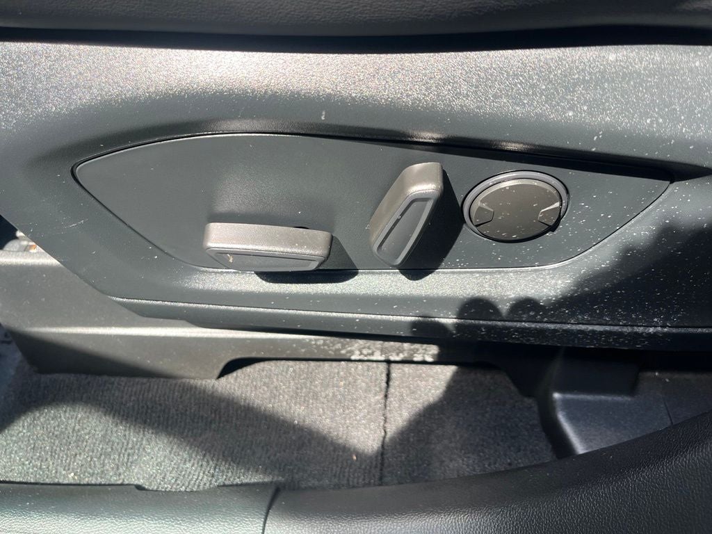 2023 Ford Explorer XLT 4WD | Pano Roof | BLIS | CoPilot360 Assist+