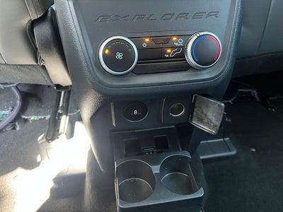 2025 Ford Explorer Active 4WD | Low Miles | LKAS | CarPlay/Android Auto