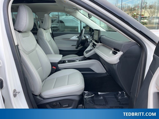 2025 Ford Explorer Active 4WD | Pano Roof | BLIS | Active Comfort Pkg