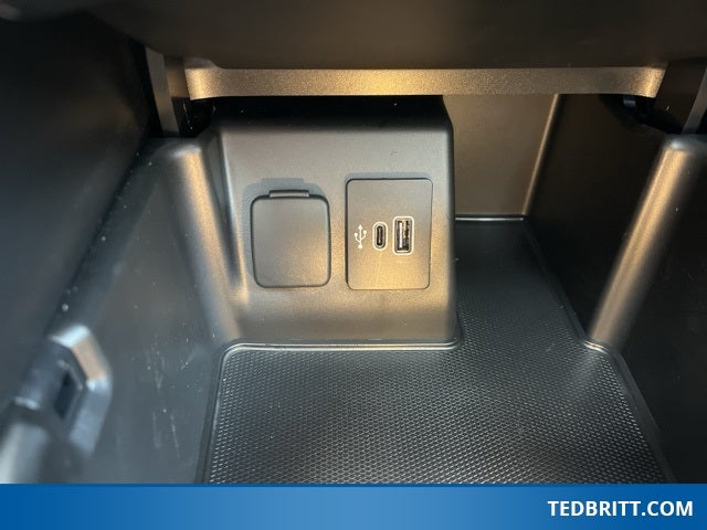 2025 Ford Explorer Active 4WD | Pano Roof | BLIS | Active Comfort Pkg