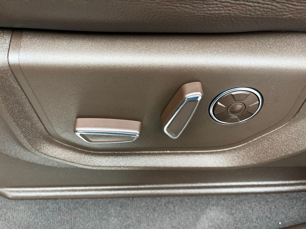 2022 Ford F-250SD King Ranch 4WD | Ultimate Pkg | Pano Roof | BLIS