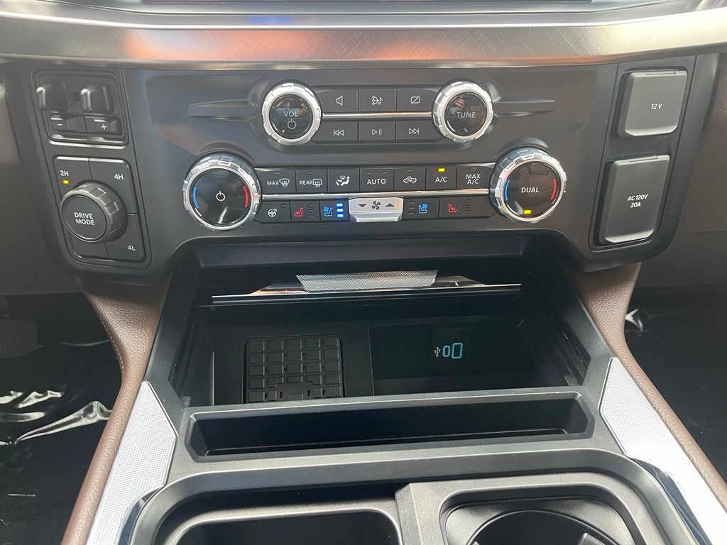 2024 Ford F-350SD King Ranch | Max Recline Seats | 2kW Pro Pwr | FX4 | PanoRoof