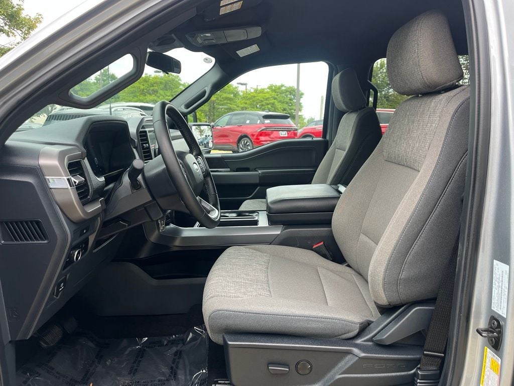 2025 Ford F-150 XLT 4WD | BLIS | Mobile Office | CarPlay/Android Auto