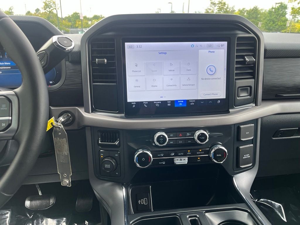 2025 Ford F-150 XLT 4WD | BLIS | Mobile Office | CarPlay/Android Auto