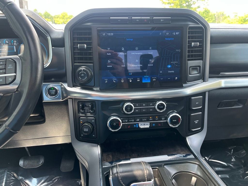 2023 Ford F-150 Lariat 4WD | Pano Roof |SYNC 4 | BLIS