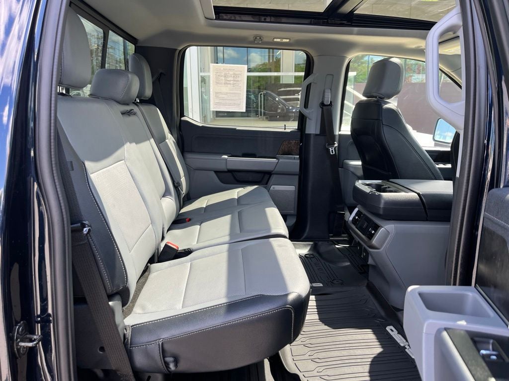 2023 Ford F-150 Lariat Hybrid 4WD | Pano Roof | Trailer Tow Pkg | BLIS