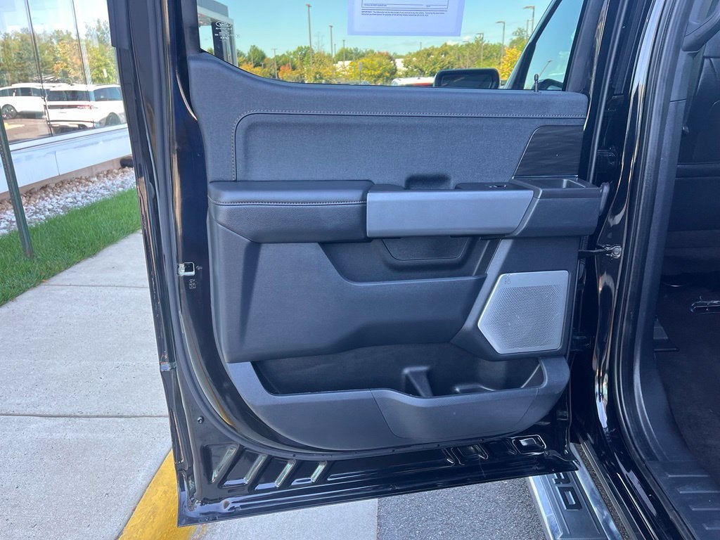 2024 Ford F-150 Lariat 4WD | Pano Roof | 360 Cam | BLIS | BlueCruise Equi