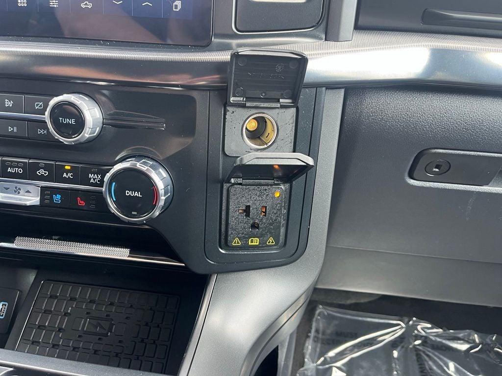 2024 Ford F-150 Lariat 4WD | Pano Roof | 360 Cam | Black Appear Pkg