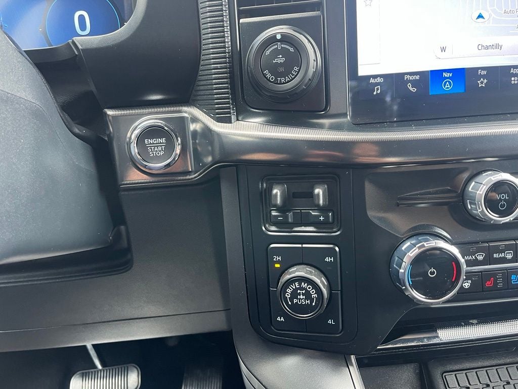 2024 Ford F-150 Lariat 4WD | Pano Roof | 360 Cam | Black Appear Pkg