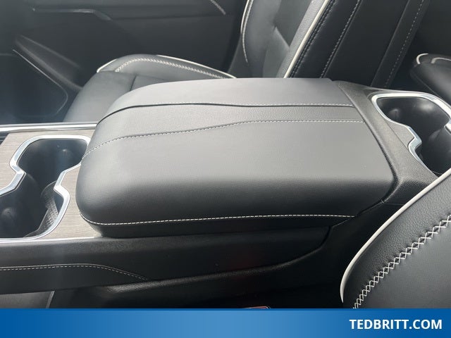 2025 GMC Acadia Denali AWD | Pano Roof | 360 Cam | Reserve Pkg