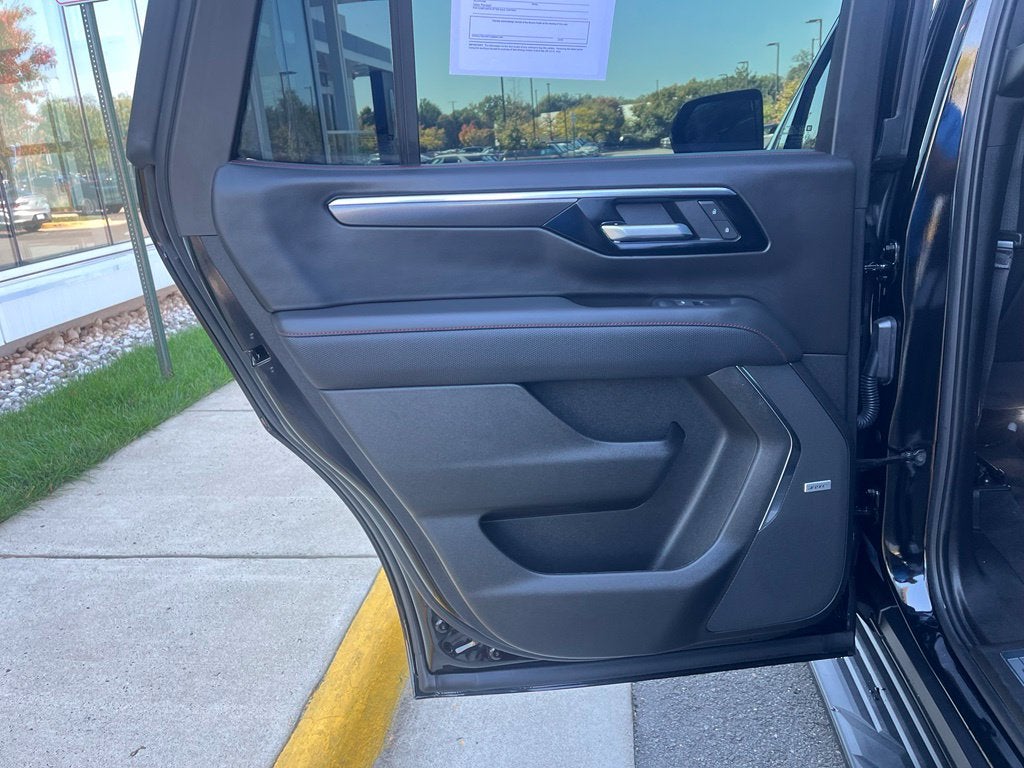 2026 Chevrolet Tahoe RST 4WD | RST Pkg | Comfort Pkg | Pano Roof