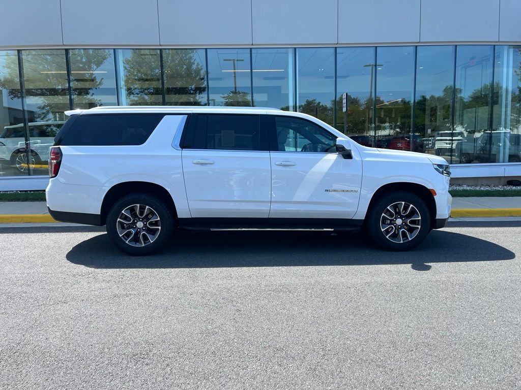 2023 Chevrolet Suburban LT 4WD | Pano Roof | 360 Cam | BLIS | Signature+ Pkg