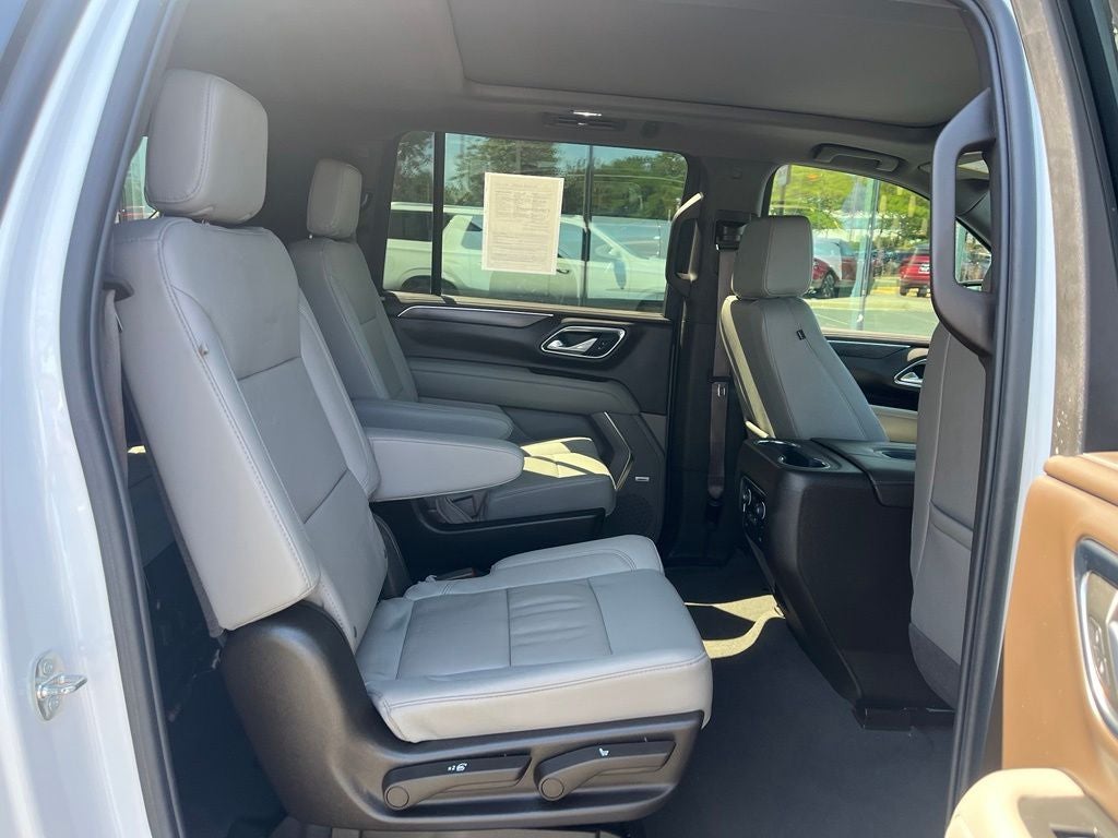 2023 Chevrolet Suburban LT 4WD | Pano Roof | 360 Cam | BLIS | Signature+ Pkg