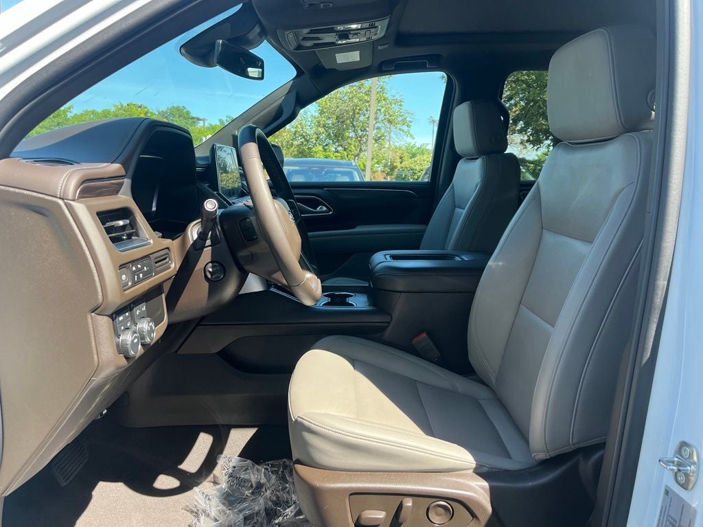 2023 Chevrolet Suburban LT 4WD | Pano Roof | 360 Cam | BLIS | Signature+ Pkg